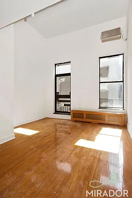 Rented by Mirador Real Estate | media 17