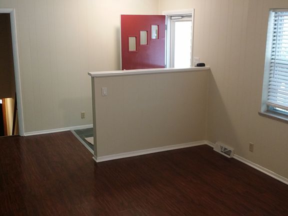 Living Room / Front Door