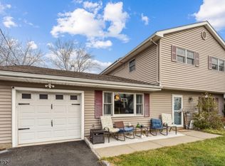 7 Overbrook Rd, Flanders, NJ 07836
