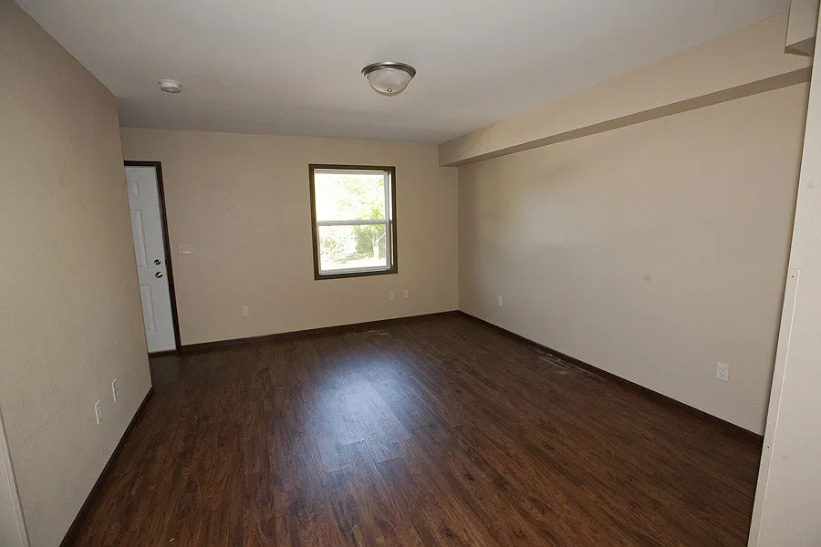 1105-07 S. Dewey St — Photo 4