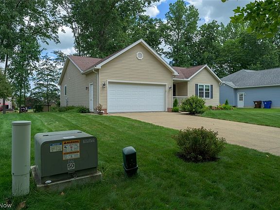 2nd image of 1048 Susan Rd