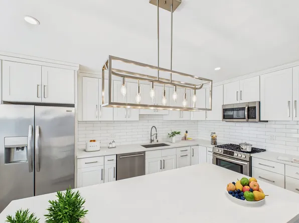 303 Apartments, 303 E Alameda Ave #F, Burbank, CA 91502