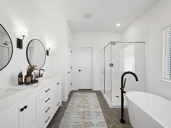 Primary bath with freestanding tub