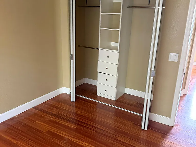 1522 E Washington St #1522 — Photo 7
