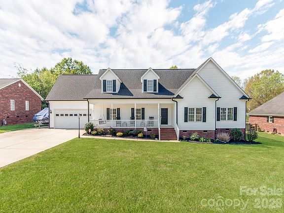 2nd image of 2261 Stallings Rd