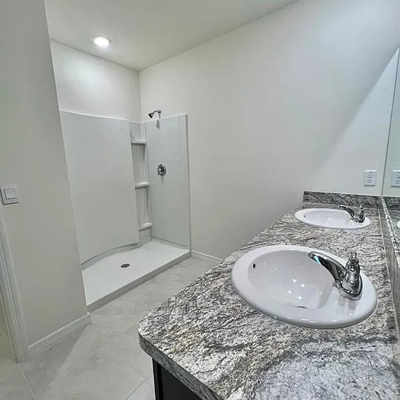 308 Sofia Ln — Photo 17