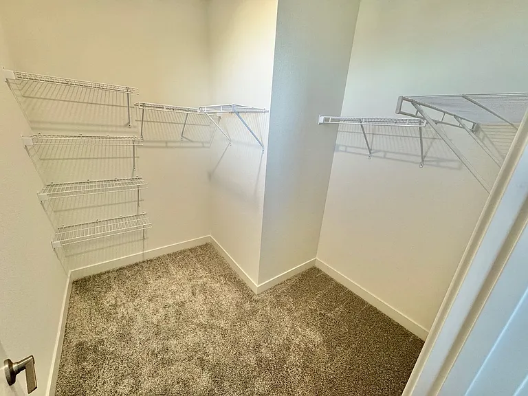 1548 Little Penguin St — Photo 24