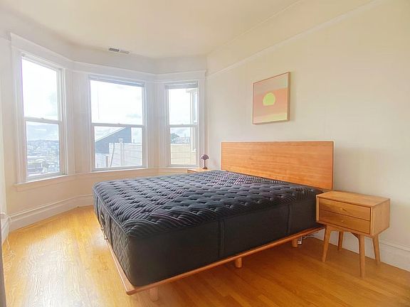 5th image of 1743 Jones St #1743
