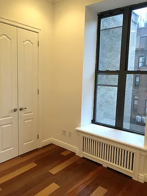 Rented by Your Vanity Realty | media 59