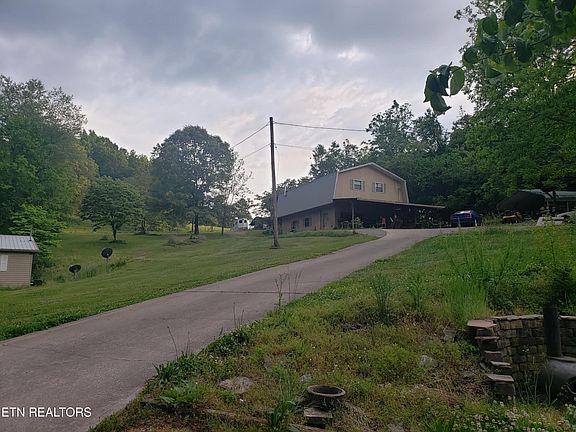 4th image of 2143 Everett Rd