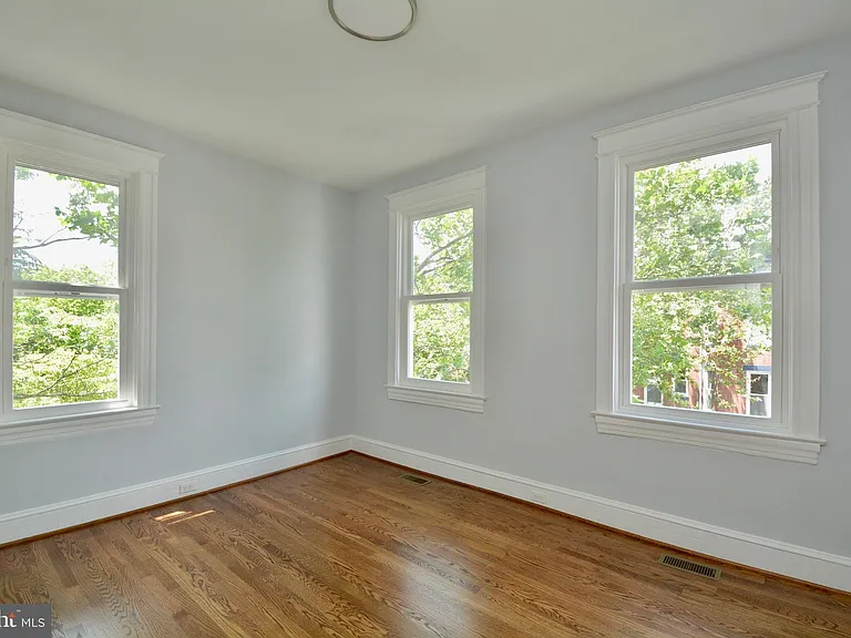 1724 2nd St NW — Photo 27