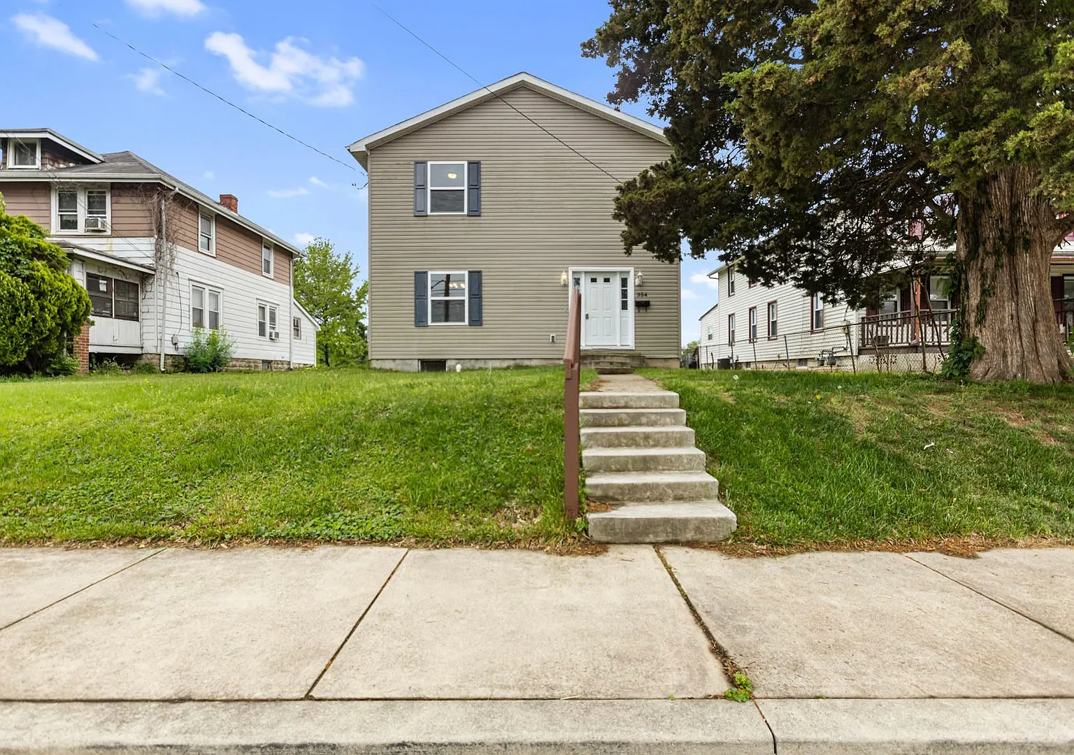 Convenient location- Showing Saturday 8/29 2pm-2:15pm — Photo 1