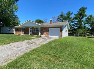 956 York Rd, Scottsburg, IN 47170