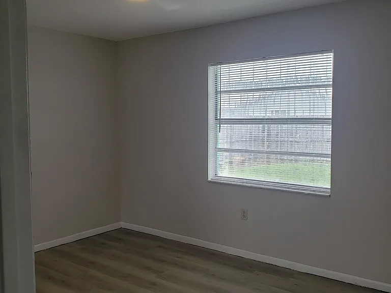 1306 Woodingham Ct — Photo 9