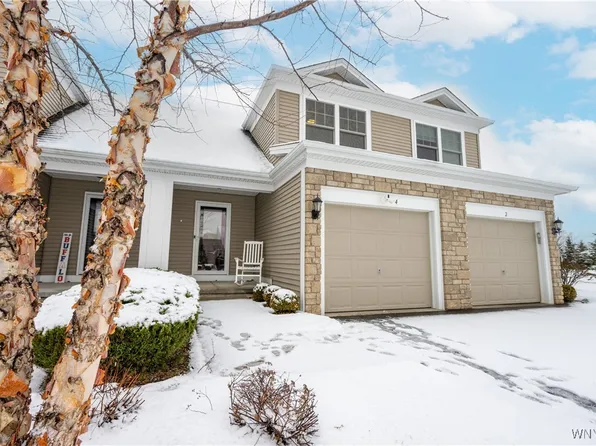 4 Denton Dr, Lancaster, NY 14086