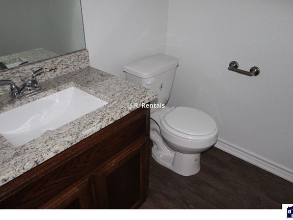 5th image of 207 W Reagan Ave #B