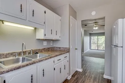 2816C Thomas Ln — Photo 11