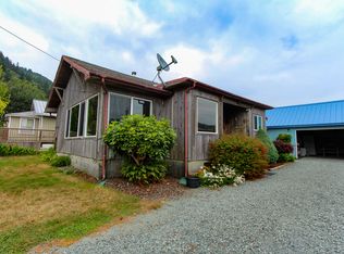 108 10th St, Garibaldi, OR 97118