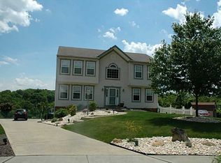 1217 Sandstone Ct E, Tarentum, PA