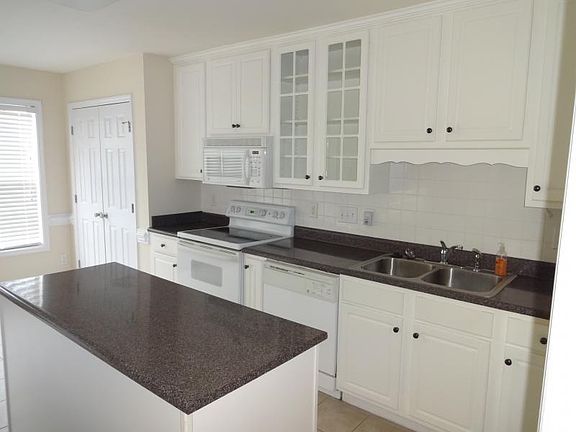 2nd image of 120 Breckenridge Dr