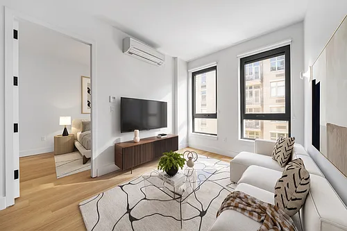 130 Hope St Photo 1