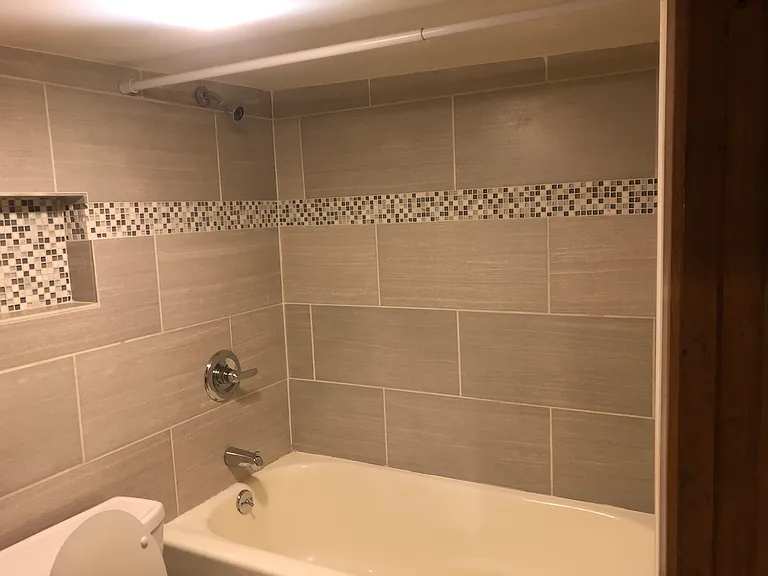 318 Pleasant St — Photo 13