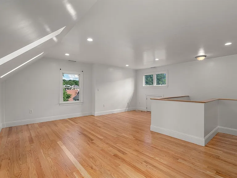 31 Florence Rd #31 — Photo 22