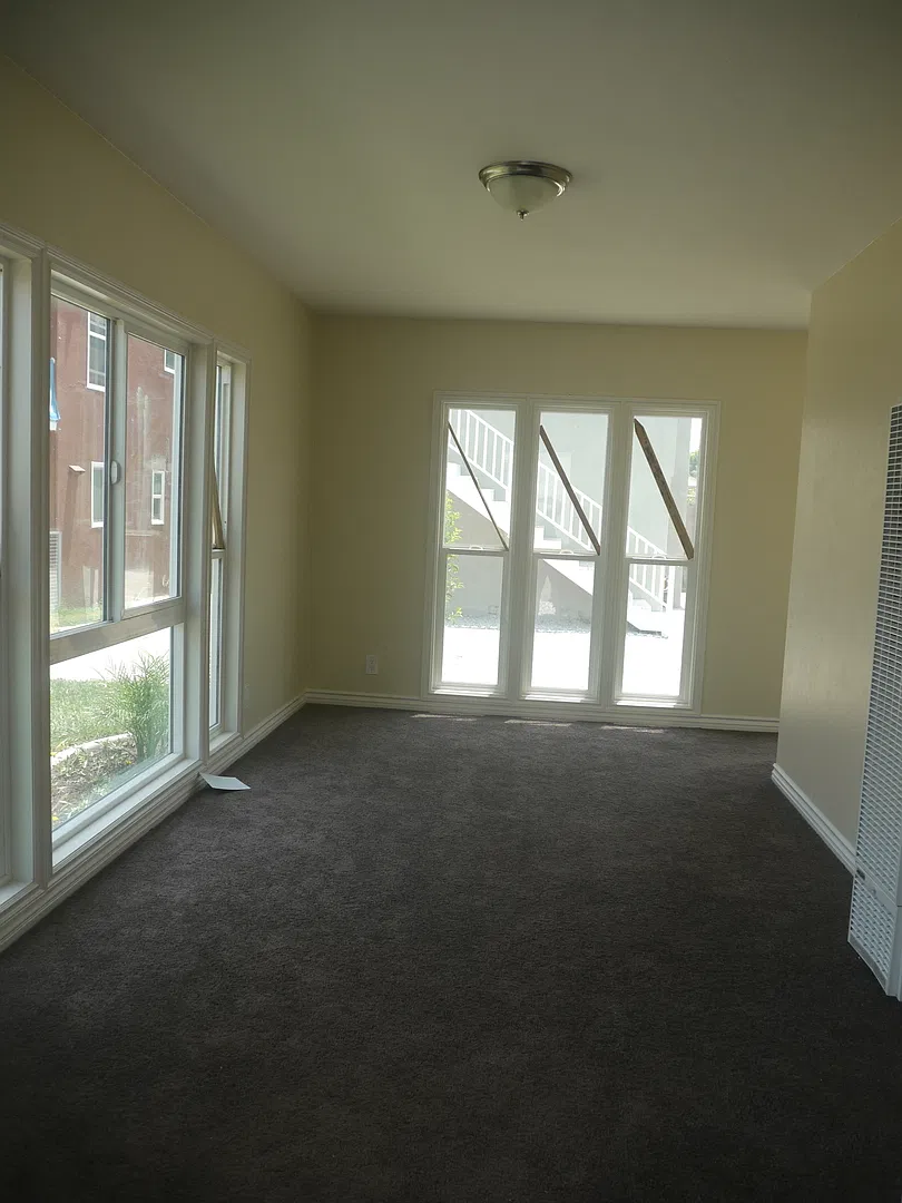 One bedroom California Bungalow — Photo 2