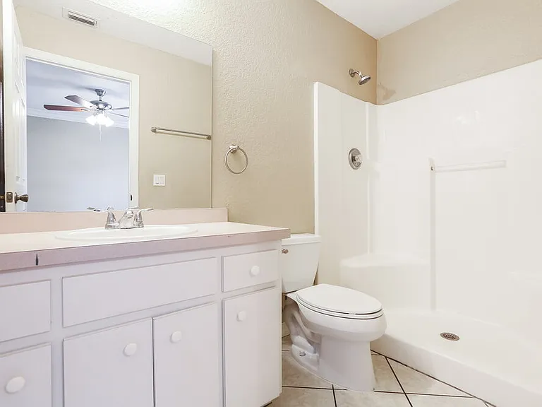 2429 Vedado St — Photo 12