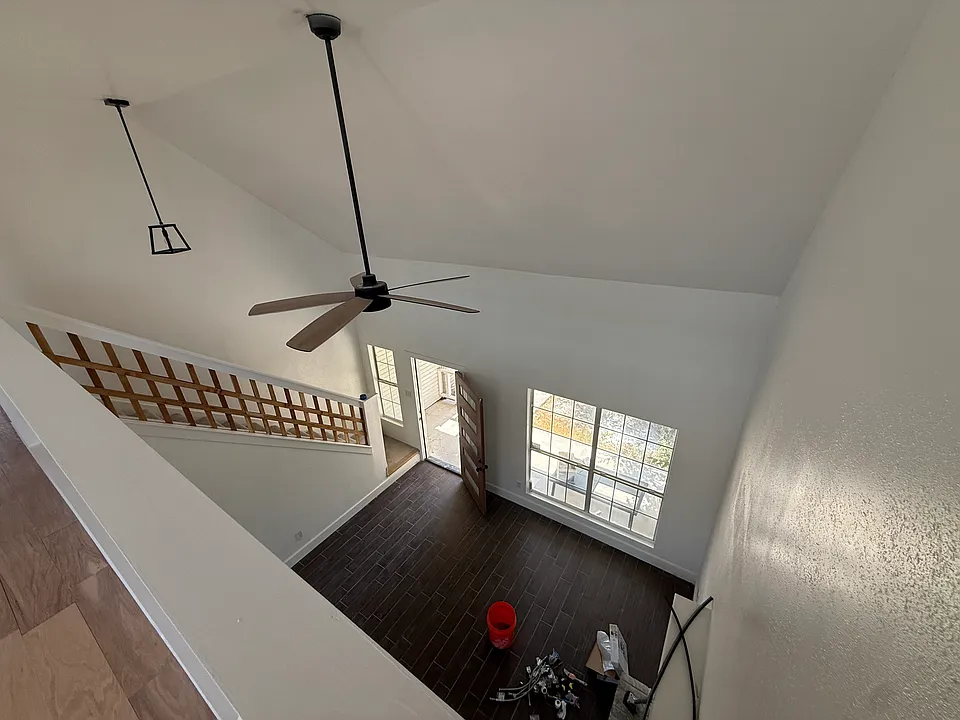 810 Erie Dr
