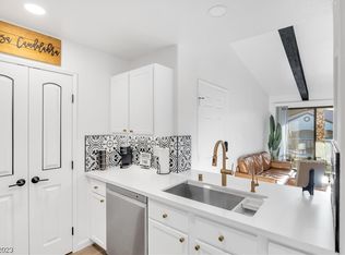 950 Seven Hills Dr APT 2825, Henderson, NV 89052
