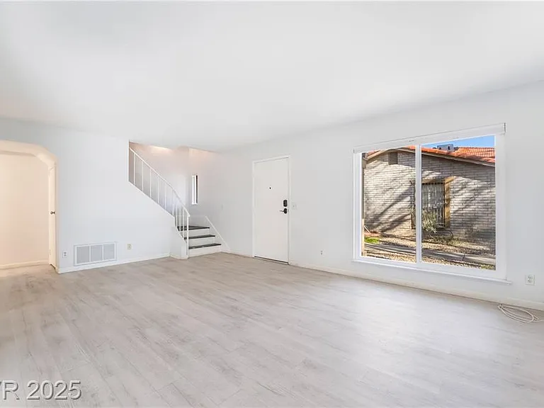 3141 Pinehurst Dr #C — Photo 18