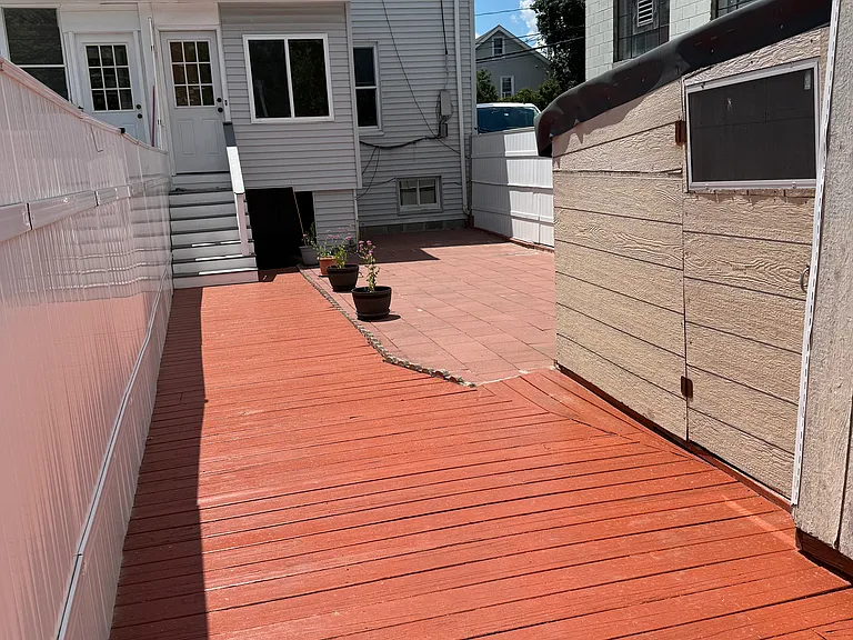147 Morse St — Photo 8