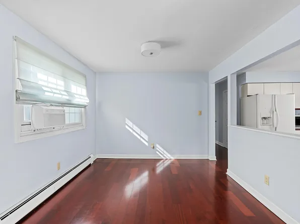 407 Manila Avenue image 13 of 17