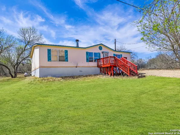 1374 Fm 1343, Castroville, TX 78009