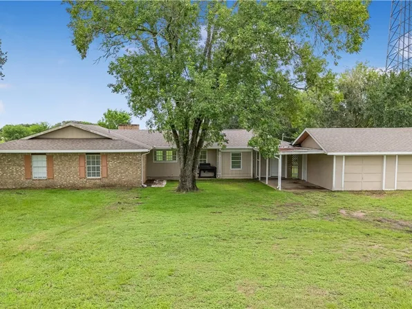 2631 Benbow Rd, Inez, TX 77968