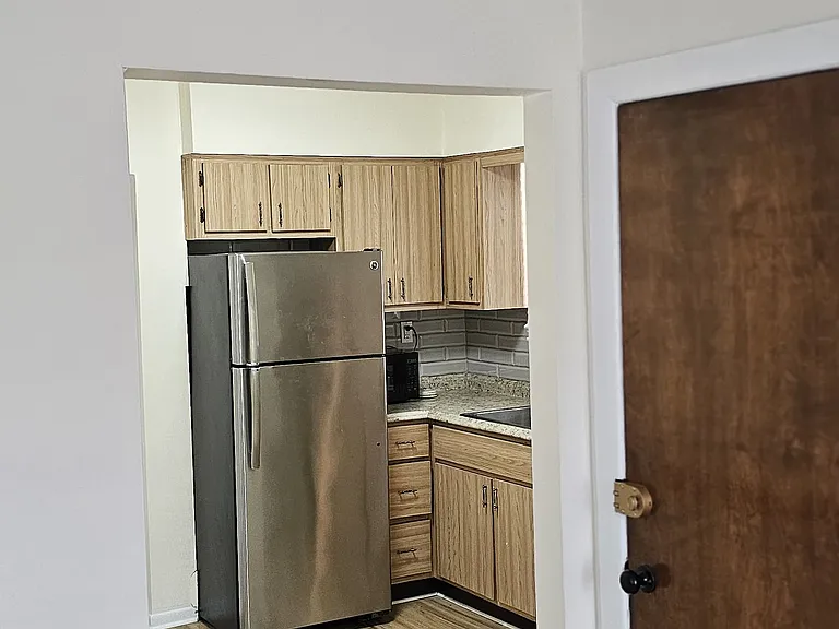 336 Bronxville Rd — Photo 1