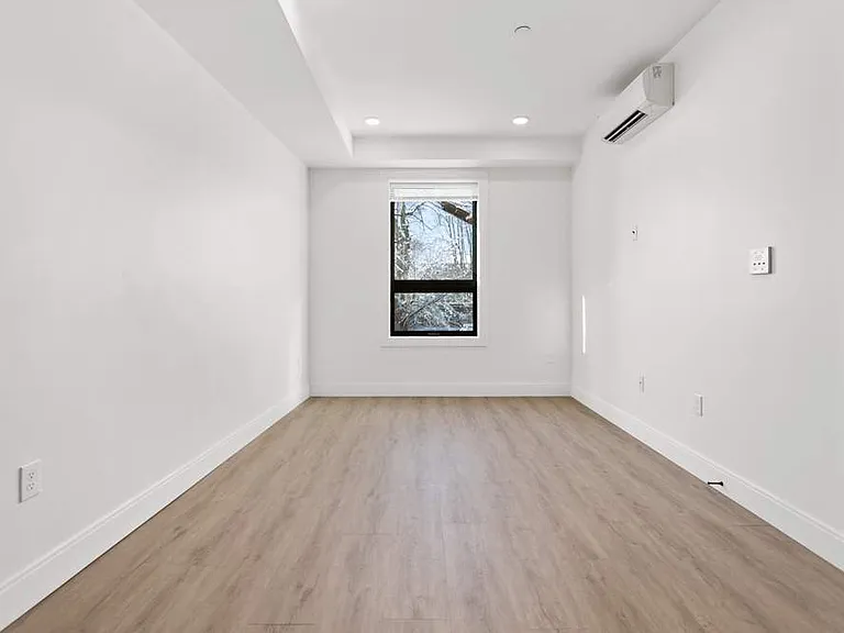 1137 Washington St #5A — Photo 4