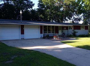 407 NE Grove St, Brownsdale, MN 55918
