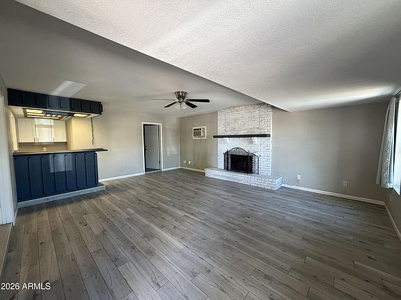 4th image of 634 N SANTA ANNA --