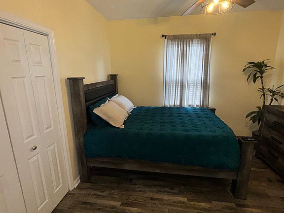 3rd image of 2671 Verbena St