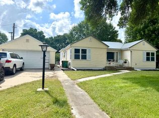 106 Funk Ave, Lakefield, MN 56150