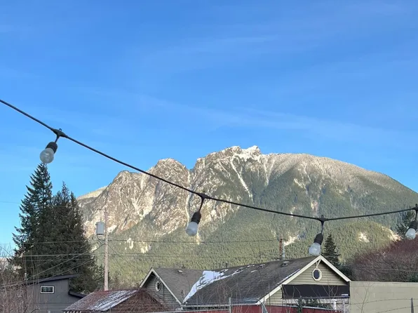 114 Sydney Ave N, North Bend, WA 98045