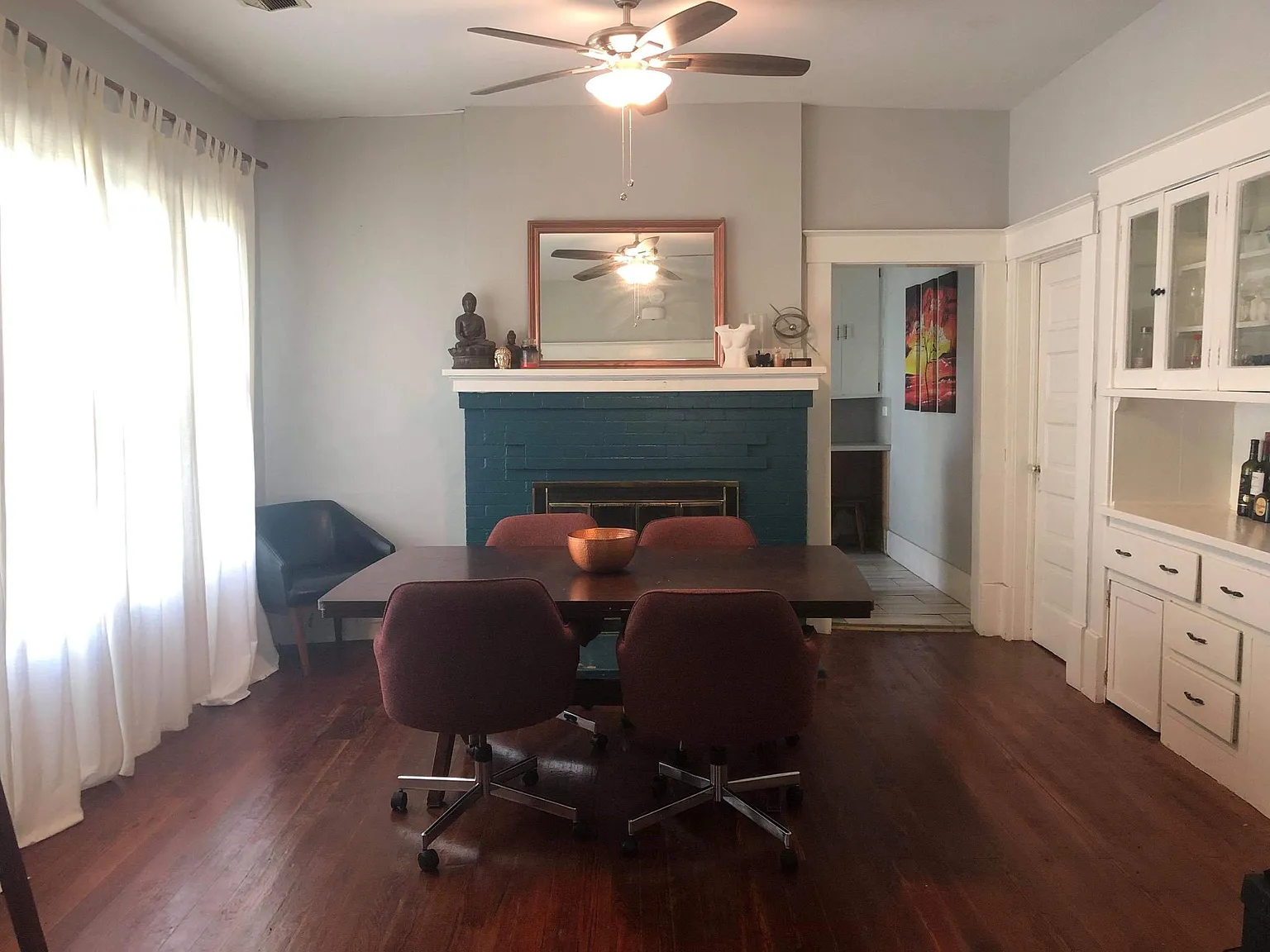 3 bed, 1500 sqft, $2,400 — Photo 3