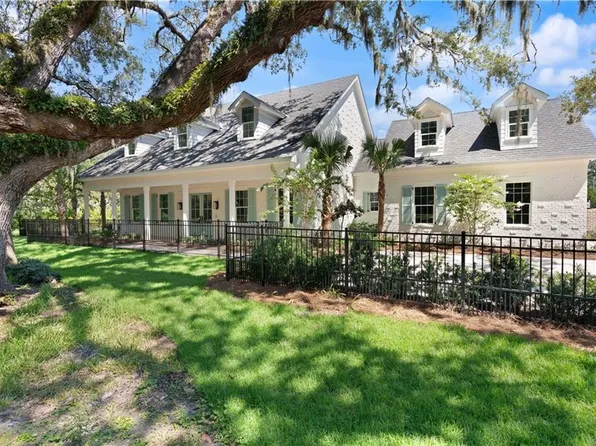 2410 Frederica Rd, Saint Simons Island, GA 31522