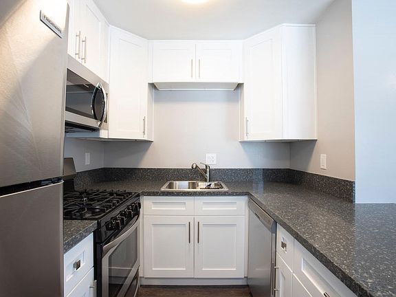 5th image of 3853 Cherokee Ave APT I