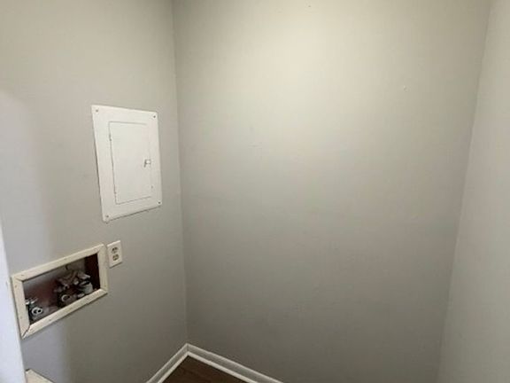 4th image of 1429A Artesian Ct