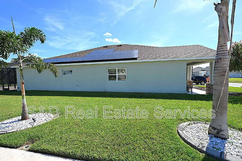6 bed, 3.0 bath, 2685 sqft, $3,000 — Photo 2