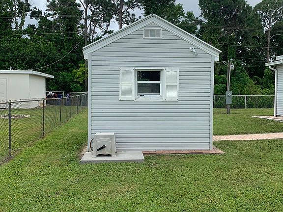 4th image of 20361 Luettich Ln