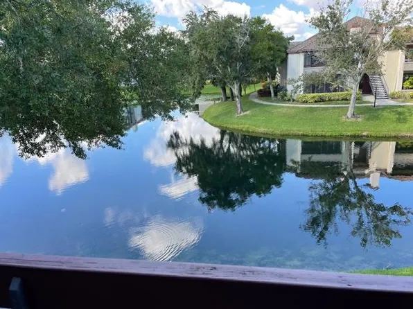 10263 Gandy Blvd N, Saint Petersburg, FL